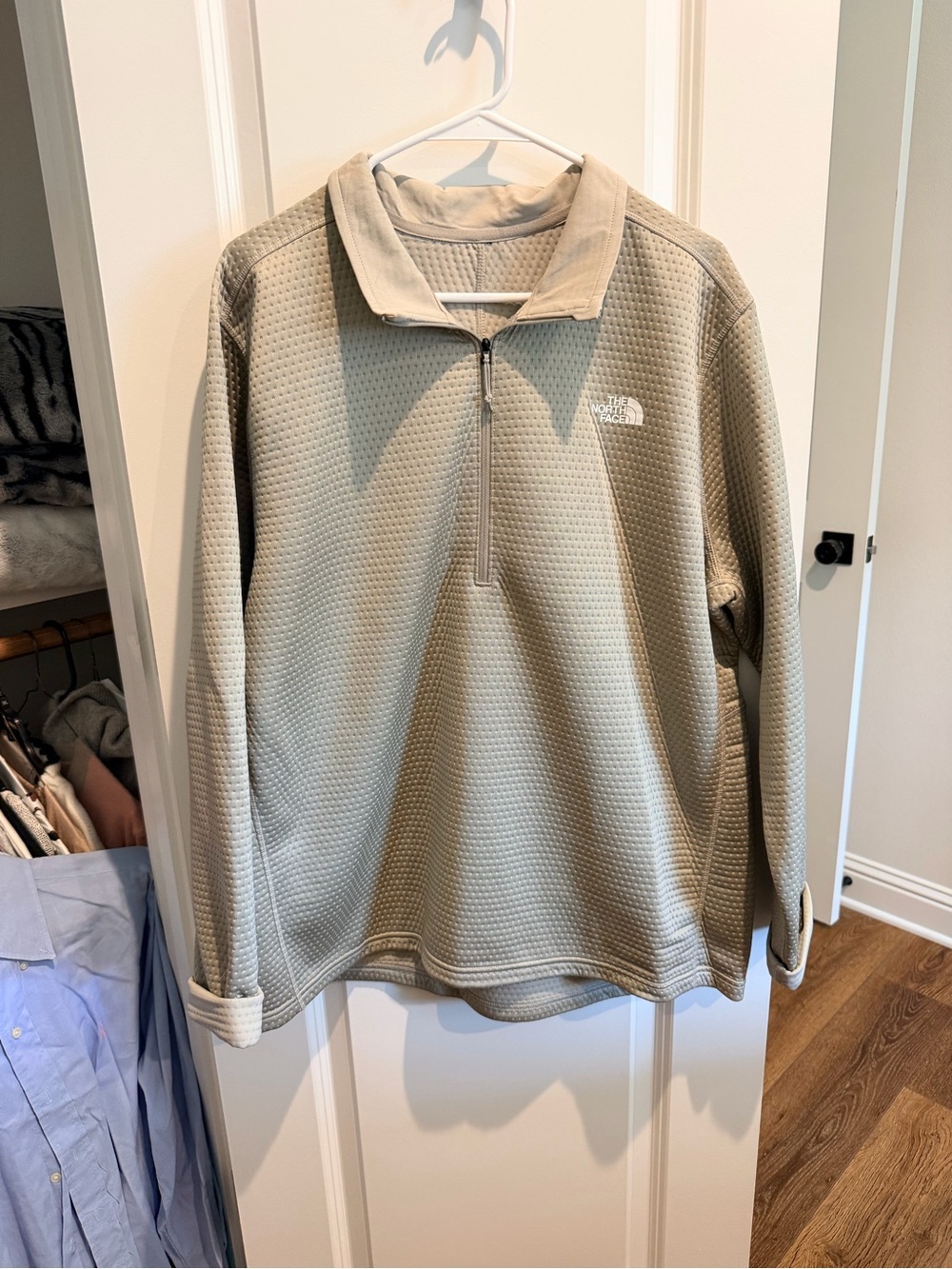 The North Face Men’s Light Taupe Waffle 1/4 Zip Pullover